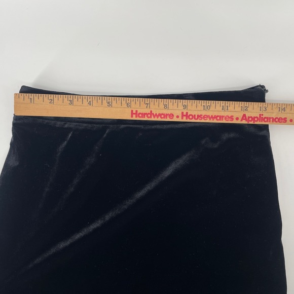 Altar'd State Skirt Womens Small Black Velvet Scalloped Hem Mini Cocktail - Picture 3 of 8
